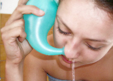 Using A neti pot